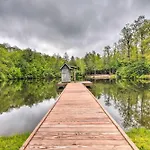 Rural Glenville Craftsman - Hike, Fish And Relax!