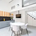 Politeama Apartments By Wonderful Italy