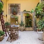 Casa Nagale- Una Suite Di Charme Nel Cuore Di Ortigia A 50 Mt Dal Mare
