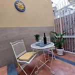 Pied-A-Terre81