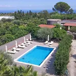 Cozy Apartment In Santa Venerina With Outdoor Swimming Pool