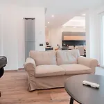 Al Cavaliere Design Apartment Downtown