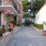 Appartamento In Villa A 100 Metri Dal Mare