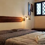 Leontini Apartment