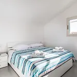 Artemide: Mansarda Vista Mare