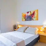Seaview Modern Apartment With Balcony