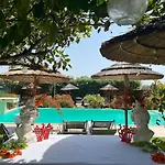 Charming Apartment In Pozzallo With Shared Pool 65 M²