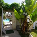 Spacious Apartment In Pozzallo, Sea View, Shared Pool