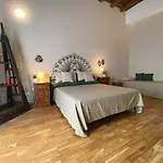 Casa Vetriera