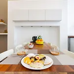 Metacometa Luxury Home