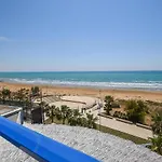 Lovely Apartment In Pozzallo With House Sea View