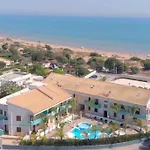 Esperienza Luxury Fronte Mare Con Piscina