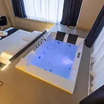 Maximum Exclusive Suite & Spa