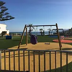 Il Mare A 100 M Da Casa Con Ampio Giardino