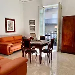 Calici Di Marsala - Via Roma 73