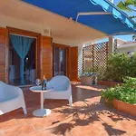 Cozy Apartment In Marina Di Ragusa With Kitchen