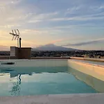 Mier Gold Luxury Suite