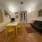 Sicooli Apartments Via D'Aragona 33