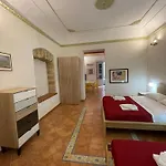Sicooli Apartments Via D'Aragona 33