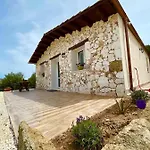 Overlooking Hill New Tipical Sicilian House In Rustic Style With Private Garden And Parking