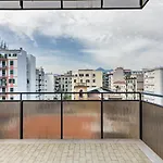 Via Liberta Roomy Apartment