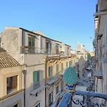 Iflat Dimora Del Cassaro