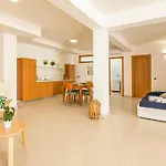 3 Bedroom Lovely Home In Marina Di Modica