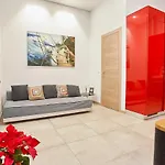 Kmc Suites - Red