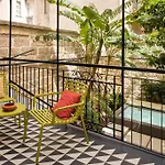 The Garden Boutique Apartment By Domusicily
