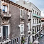 Casa Giuffri - Castello Ursino Flat With Balcony