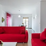 Via Liberta Roomy Apartment