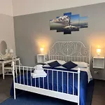Etna Rooms