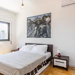 Arenella Elegant Apartment With Private Parking