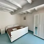 Villa Pomelia, Villa Nel Corso Di Santa Marina Salina A 50 Mt Dal Mare