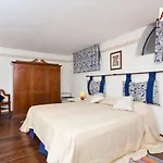 Charming Mezzanine Flat In Palermo Centre