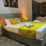 Fuddia Room & Suite