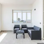 Panoramic Private Parking Elegant Apartment