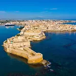 Vicolo IV Home 200M From Sea - Happy Rentals