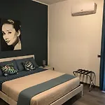Dr House Apartment