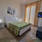 Al Vecchio Carrubo - Lovely 2-Rooms House & Patio