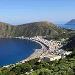 Casa Vacanza Fronte Mare Con Giardino Privato - Canneto - Lipari