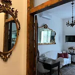 Fraleporte Vintage Apartment