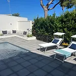 Villa Giuliana Luxury Home: Piscina, Solarium, Barbecue. A Pochi Passi Dal Mare
