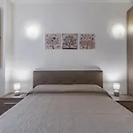 Catania Comfy & Central Apartment X3!