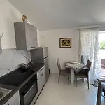 Nina Apartament Giardini Naxos Con Posto Auto