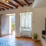 Calesi Home
