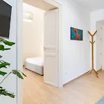 Four Luxury Apartment