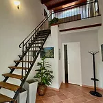 La Casa Dell'Esagono