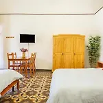 Albachiara Guesthouse
