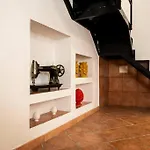 Rf Apartments & Suites